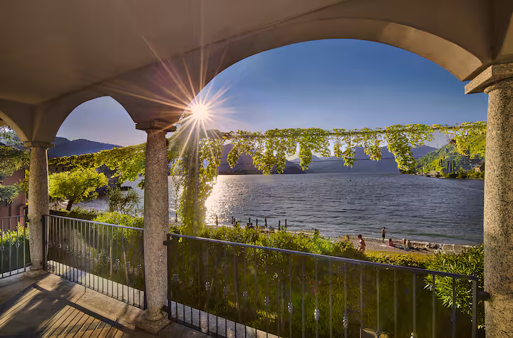 Villa Elisabeth surrounded by a private park on Lake Como